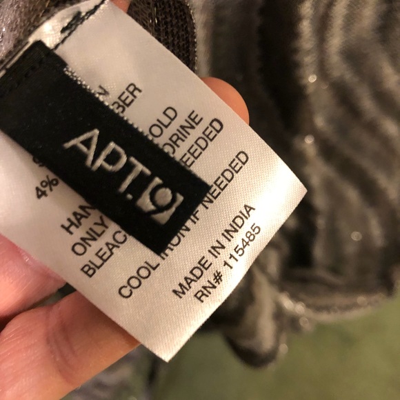 Scarf - Picture 4 of 4